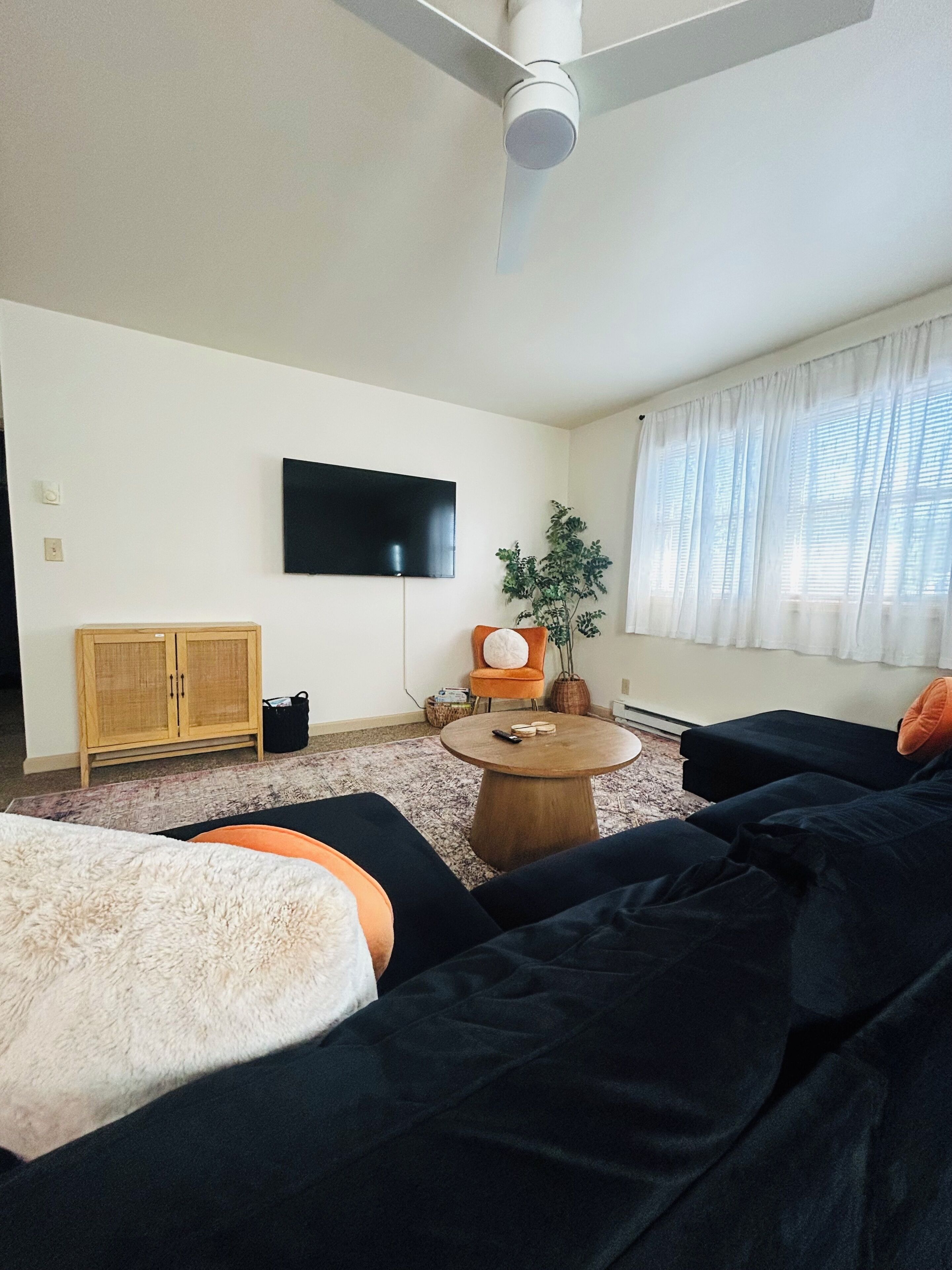 Una Smart TV, libros
