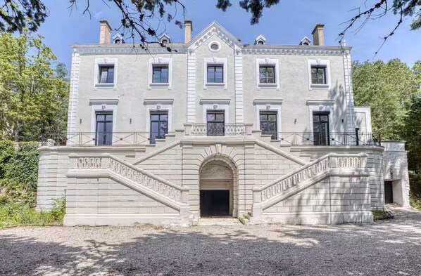 Exterior - Château de la Roche (Vourles)