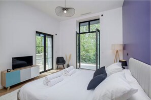 3 habitaciones, decoración personalizada y muebles diferentes 