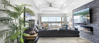 Emerald Bay Oasis Sleeps 6!