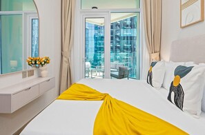 Apartment, Balcony, City View