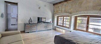 Atypical house in Marseille, ideal for groups of friends or large families.