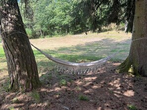 Property grounds - Domaine du Très-Haut  (Montanges)
