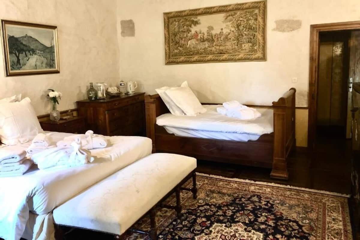 Classic Triple Room, Garden View | Iron/ironing board, free WiFi