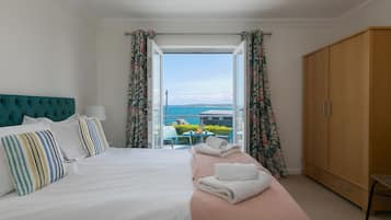 3 bedrooms, individually decorated, individually furnished, free WiFi
