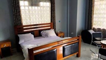 Familienbungalow, Gartenblick | 4 Schlafzimmer, individuell dekoriert, individuell eingerichtet