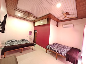 Chambre Double, balcon, vue ville