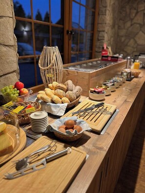Desayuno continental todos los días (con cargo) 
