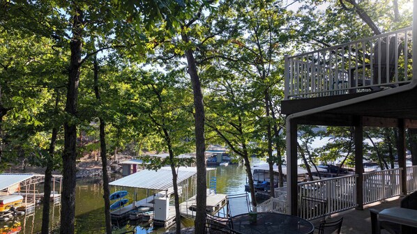 Casa, varias camas, patio (Lakation at the Water) | Vista desde la habitación