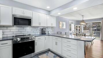 House, Multiple Beds, Patio (Lakation at the Water) | Private kitchen | Fridge, microwave, oven, stovetop