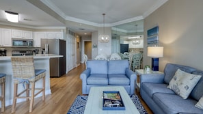 Smart TV, books - MyStay at 1105 SeaCrest - Oceanfront, Pools & Bar! | Steps to Beach (Hilton Head Island)