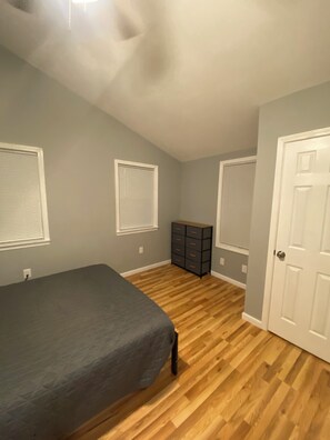 4 habitaciones, wifi y ropa de cama