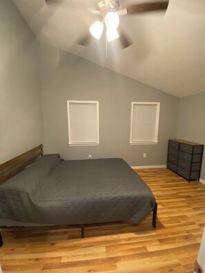 4 多间卧室、WiFi、床单