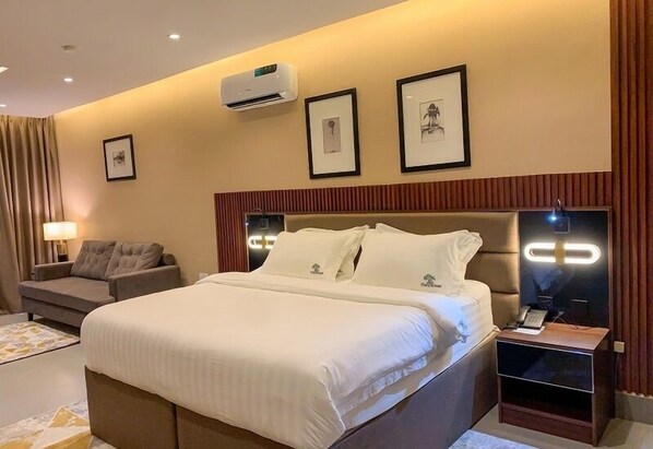 Economy Room, Balcony, City View | Desk, laptop workspace, blackout curtains, soundproofing - Five Homes Hotel (Abuja)