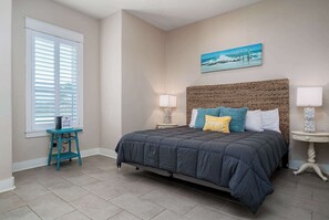 6 bedrooms, iron/ironing board, WiFi, bed sheets - Heated Pool | Downtown | Pet Friendly | Sleeps 18! (Port Aransas)