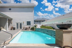 Pool - Heated Pool | Downtown | Pet Friendly | Sleeps 18! (Port Aransas)