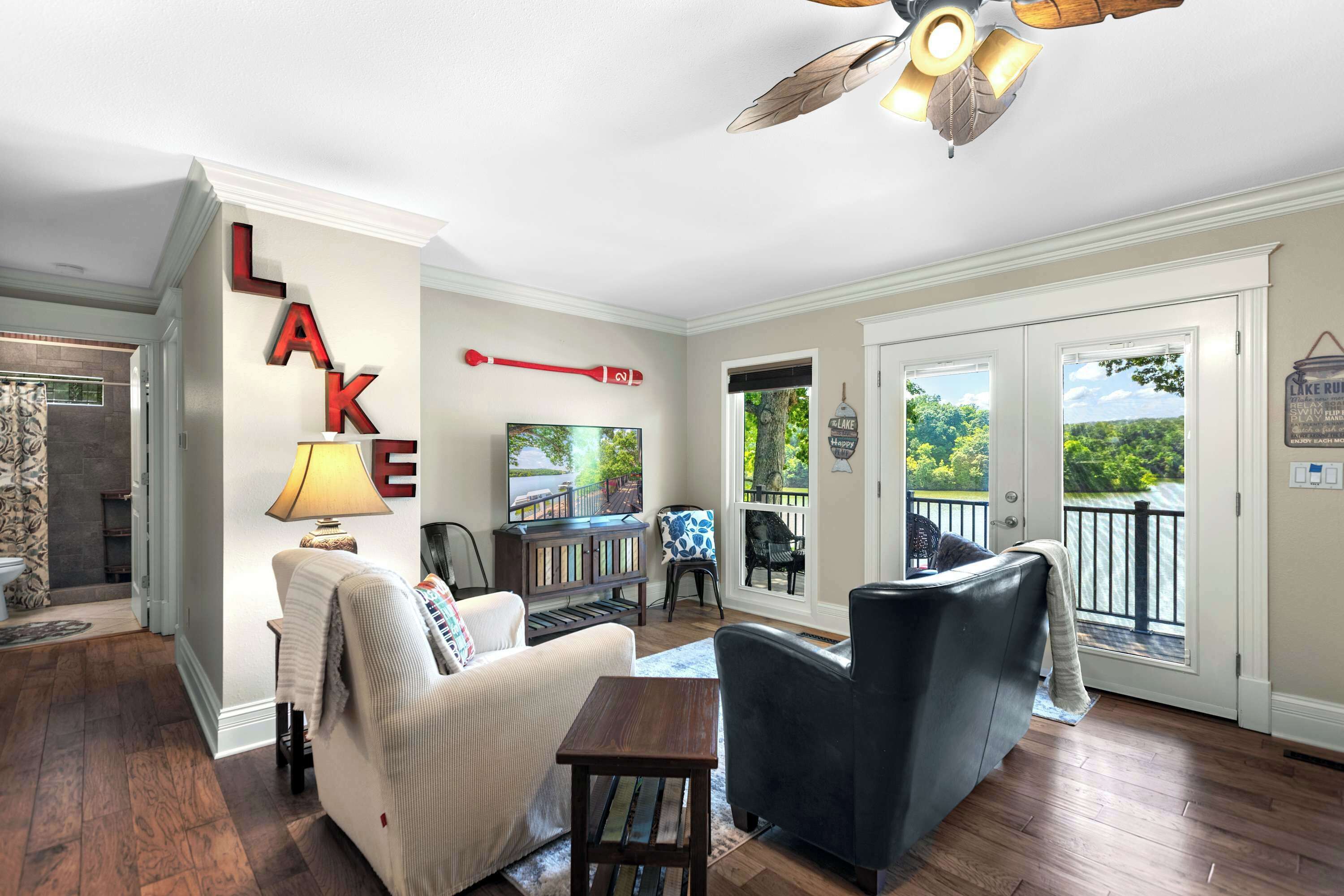 House, Multiple Beds, Patio (Lakeside Oasis) | Living area | 42-inch flat-screen TV with digital channels