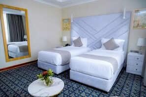Kamar Twin Deluks | Brankas, meja kerja, setrika/meja setrika, dan Wi-Fi gratis