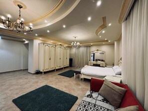 5 Schlafzimmer, Bügeleisen/Bügelbrett, WLAN, Bettwäsche