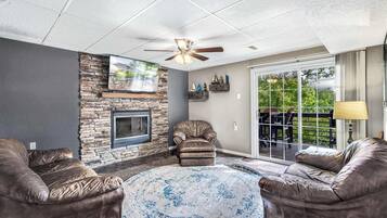 House, Multiple Beds, Hot Tub (One More Night) | Living area | 42-inch flat-screen TV with digital channels