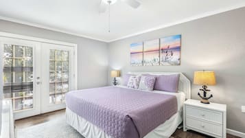 House, Multiple Beds, Hot Tub (One More Night) | 5 bedrooms, individually decorated, individually furnished, bed sheets