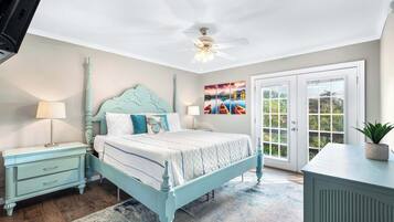 House, Multiple Beds, Hot Tub (One More Night) | 5 bedrooms, individually decorated, individually furnished, bed sheets