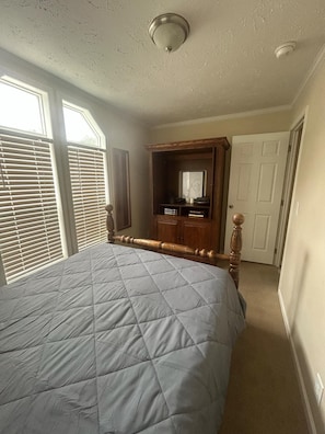 3 bedrooms, WiFi, bed sheets