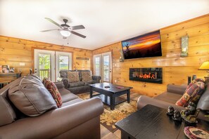 TV, fireplace, DVD player