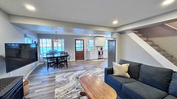 House, Multiple Beds, Patio (Red Deer Cabin) | Living area | 42-inch flat-screen TV with digital channels