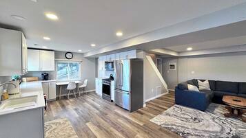 House, Multiple Beds, Patio (Red Deer Cabin) | Interior