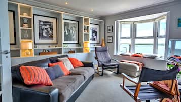 Apartment | Living area