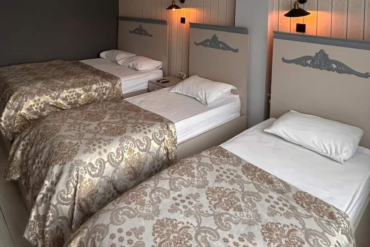 Chambre Quadruple Standard | Wi-Fi gratuit