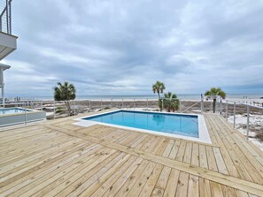 A heated pool - New Construction, Beachfront Views, Multiple Living Areas, Pet-Friendly (Mexico Beach)