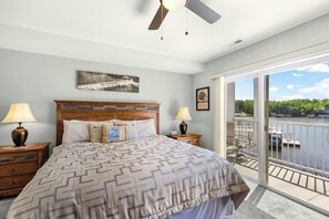 Lejlighed - flere senge - balkon (Seascape Cove) | 3 soveværelser, individuelt design, individuel indretning