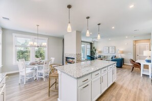 Departamento Confort, balcón | Cocina privada