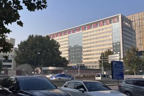Unclassified image, 5 of 41, button - ning zhao Hotel (Shijiazhuang Railway University Subway Station) (Shijiazhuang)