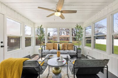 4BD Near Airport & MOA - Movie Room & Outdoor Fun