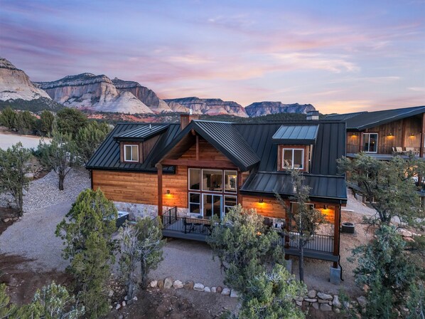 Exterior - Cactus Canyon Retreat | Zion Base + Hot Tub + Views (Orderville)