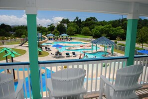 Seasonal outdoor pool - Cambridge Cove by KEES Vacations (Kill Devil Hills)