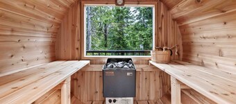 Suite Ucluelet - Romantic Couples Getaway-Sauna!