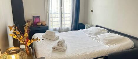 1 bedroom, WiFi, bed sheets