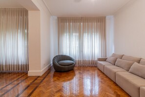 Televisio, työhuone