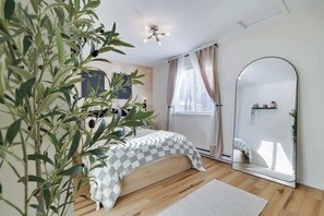 3 soverom, strykejern/-brett, wi-fi og sengetøy