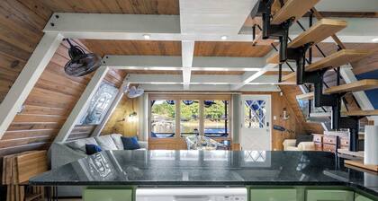 Sunrise Oasis - Enjoy Lakefront Living