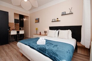 Wi-Fi gratuit, draps fournis