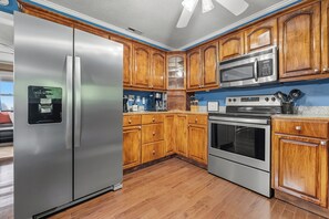 Microwave, oven, stovetop, dishwasher