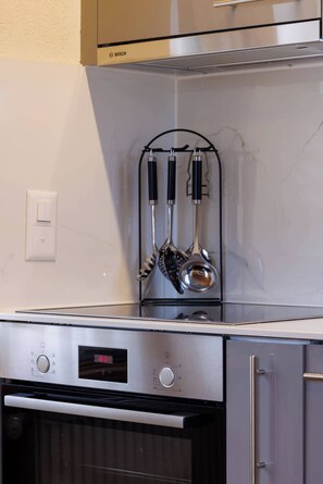 冰箱、烤箱、炉灶、洗碗机