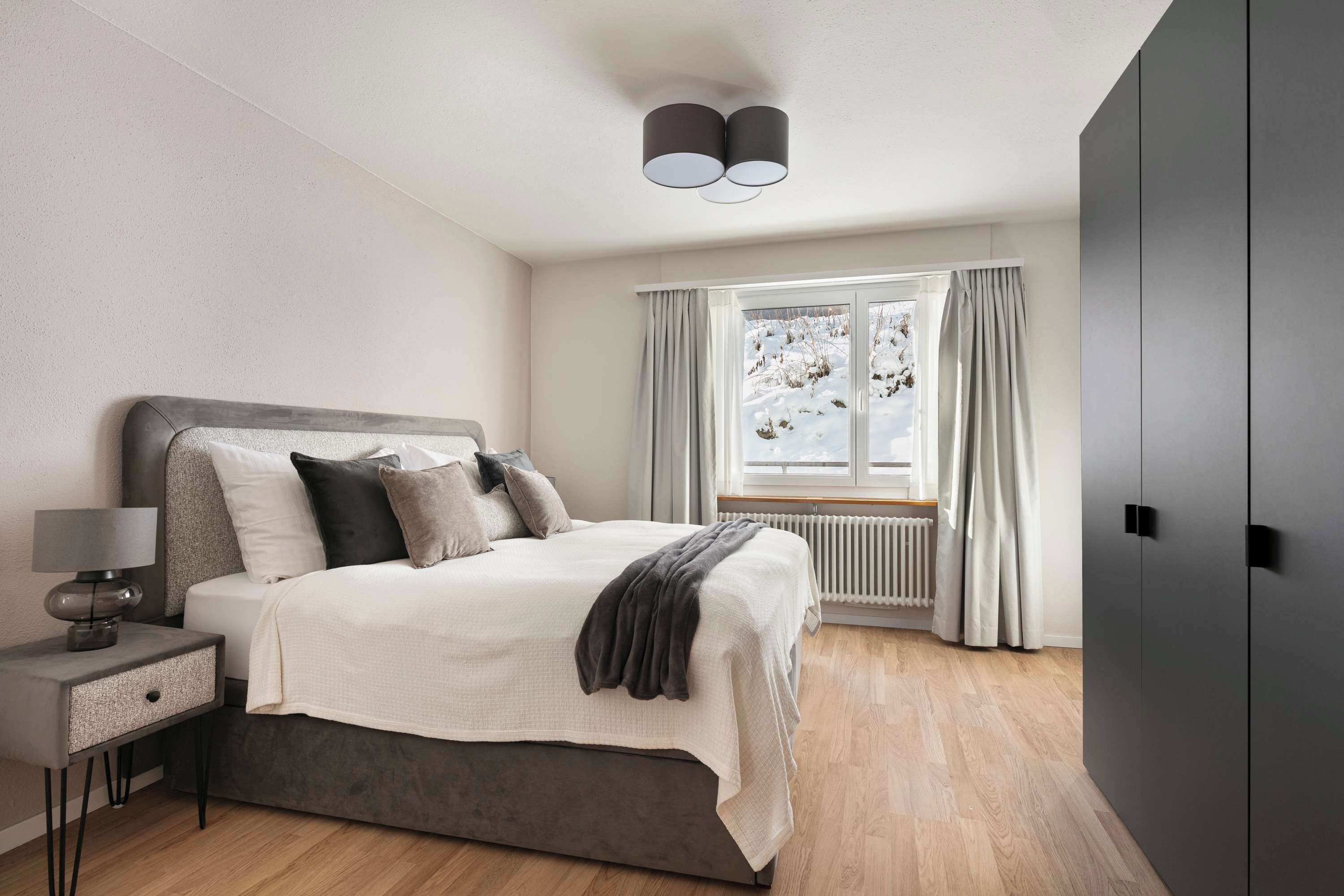 1 chambre, bureau, fer et planche à repasser, Wi-Fi