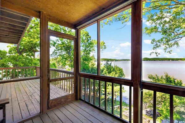 Interior - Sunset Escape - Fit For 8 (Gravois Mills)