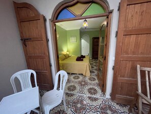 11 camere, una cassaforte in camera, ferro/asse da stiro